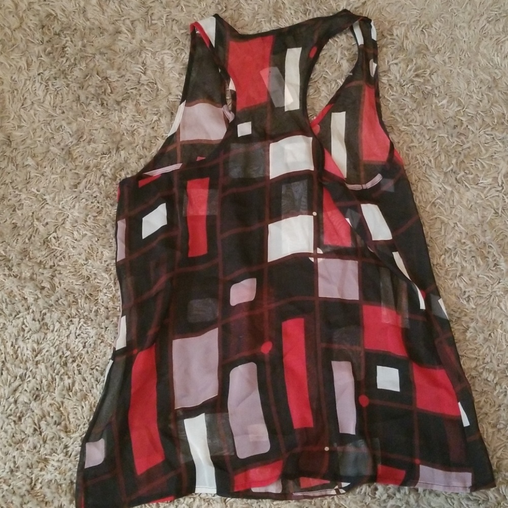 Patterned tank - Picture 2 of 3